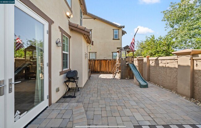 Building Photo - 110 Elworthy Ranch Dr