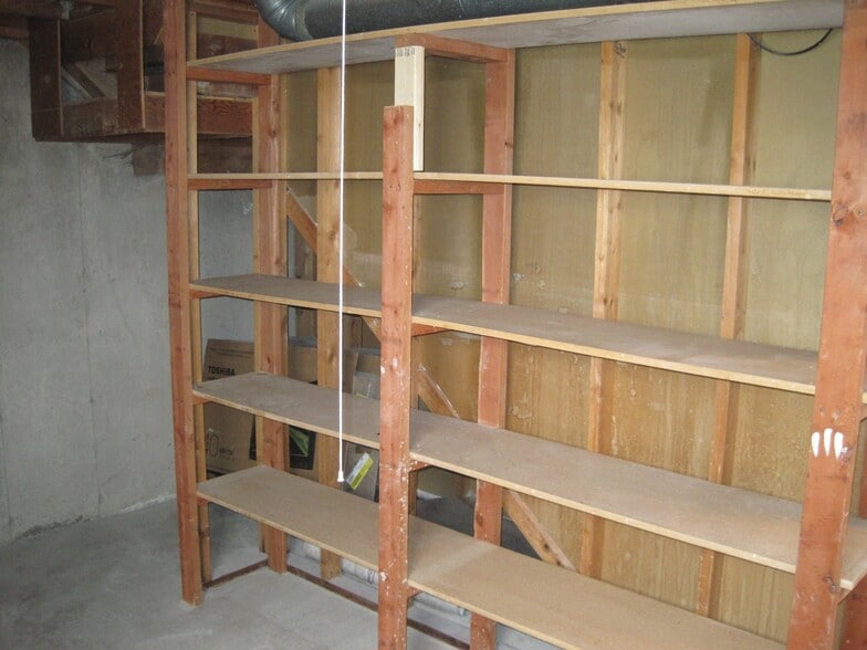 Building Photo - 268 Pioneer Cir