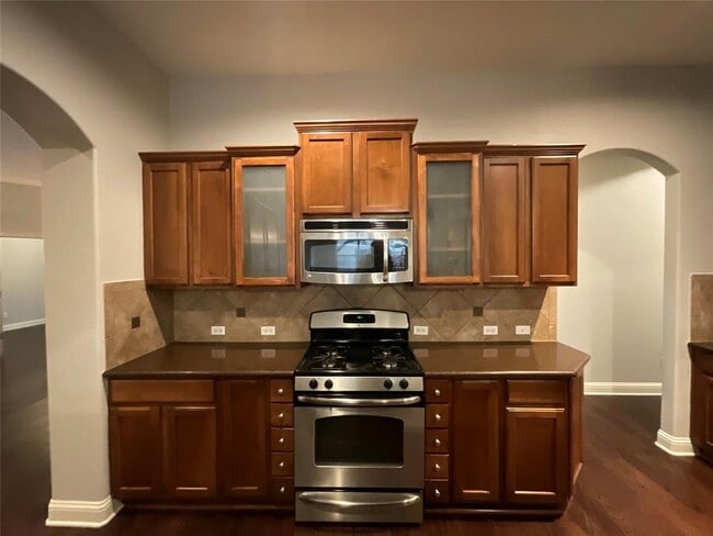 Building Photo - 3928 Crest Ln