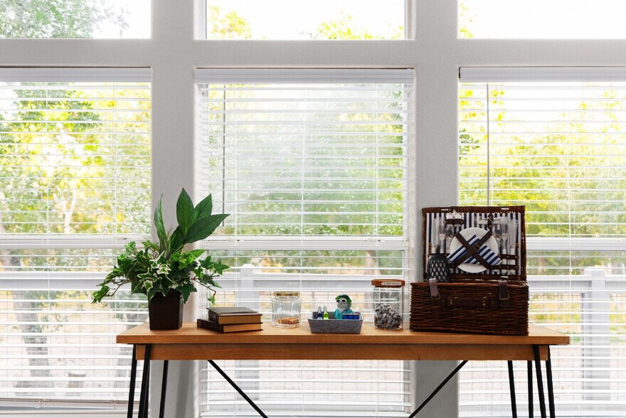 Building Photo - 64 York Creek Rd