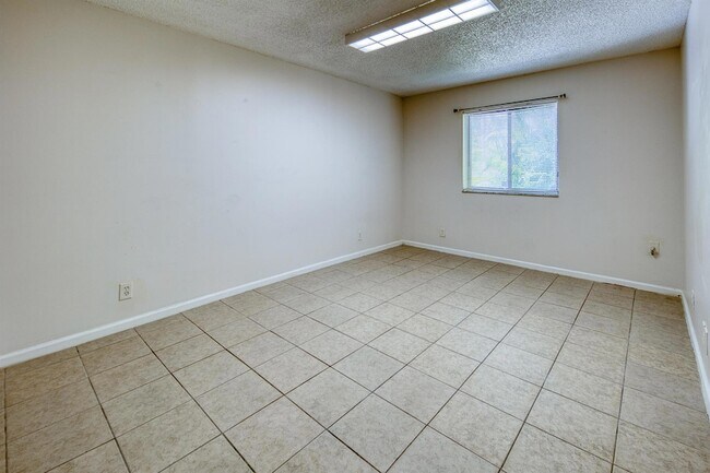 Building Photo - 809 N Federal Hwy