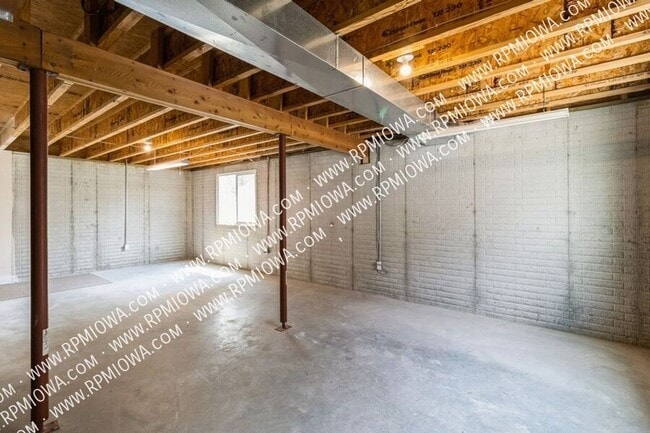 Building Photo - 5402 Tabor Dr