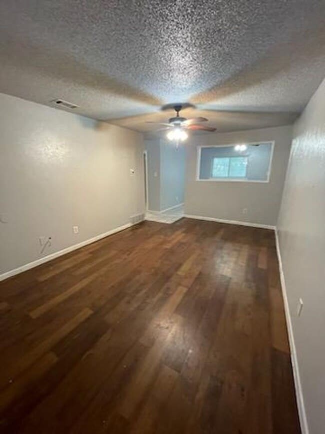 Building Photo - 4040 Driskell Blvd