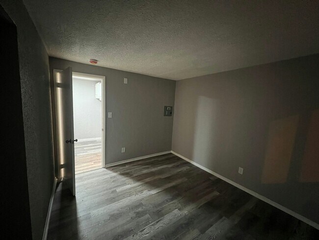 Building Photo - 13430 Euclid Ave