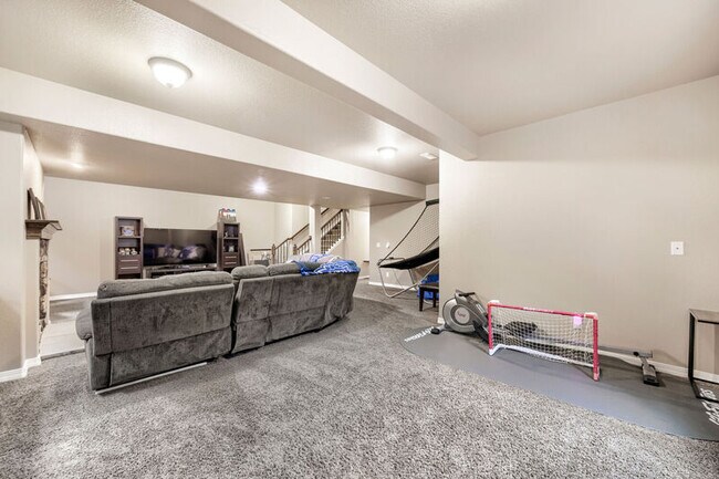 Building Photo - 6134 Rennert Dr