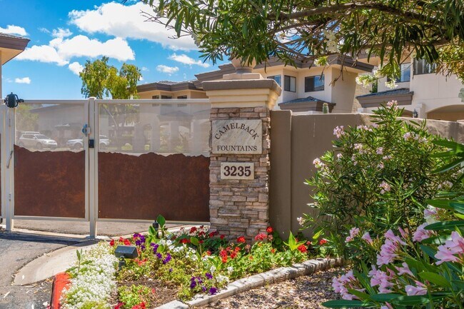 Building Photo - 3235 E Camelback Rd