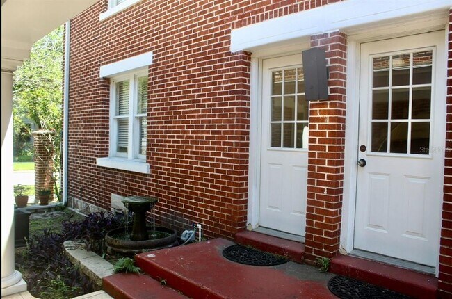 Building Photo - 701 W Swann Ave