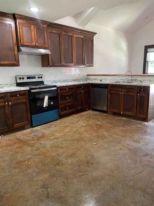 Building Photo - County Living, 3 bed barndominium