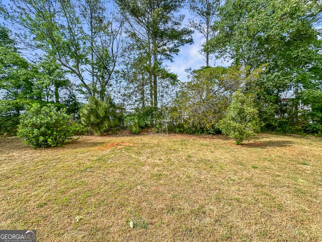 Building Photo - 166 Daisy Cir
