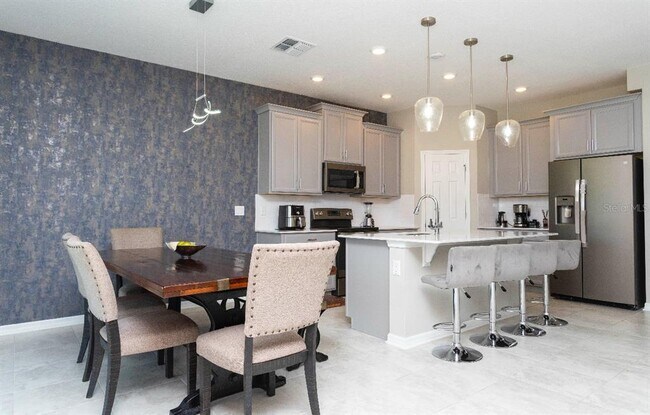 Building Photo - 1784 Chatsworth Cir