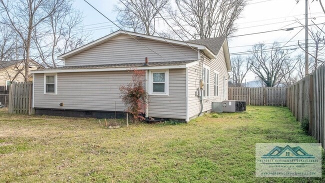 Building Photo - 2024 1st St SW