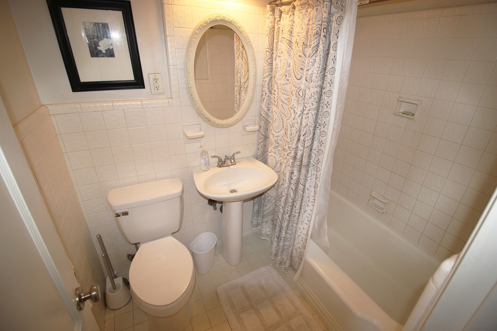 Building Photo - 1205 Saint Charles Ave