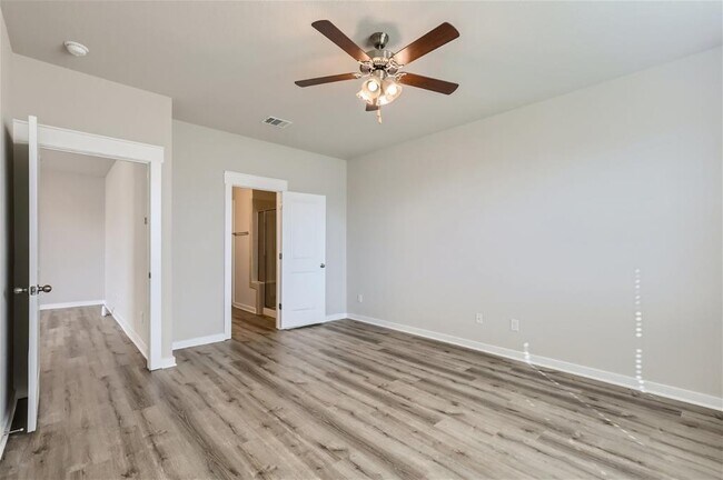 Building Photo - 2233 Rocoso Trl