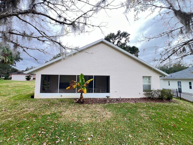 Building Photo - Modern 3-Bedroom, 2-Bathroom Home in Ocala! WASHER & DRYER INCLUDED!