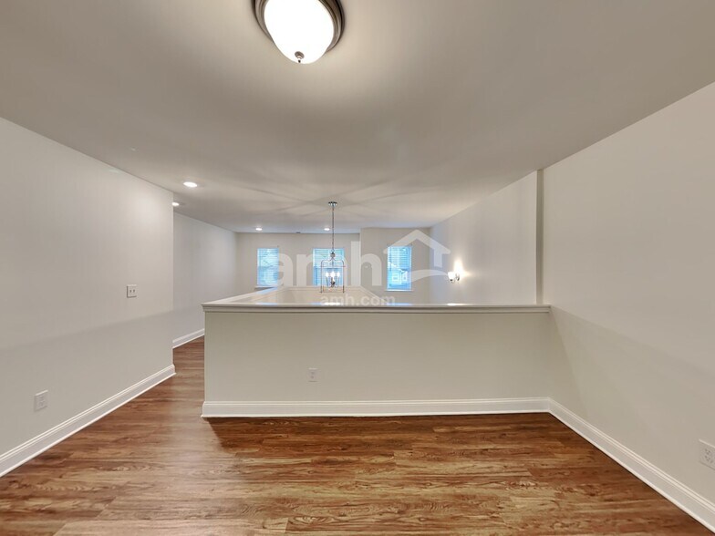 Building Photo - 5085 Franks Creek Way