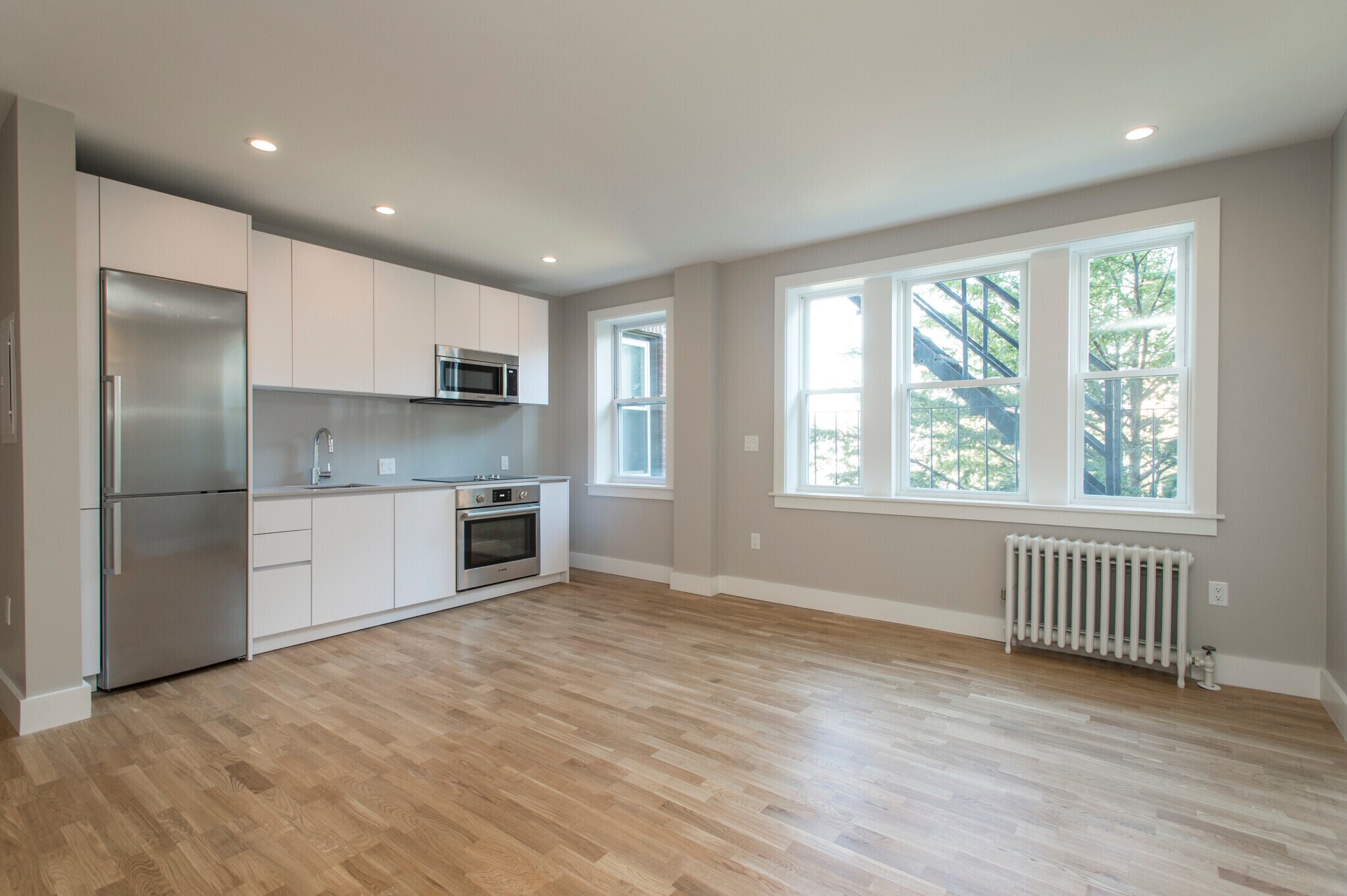 Building Photo - 110 Central St