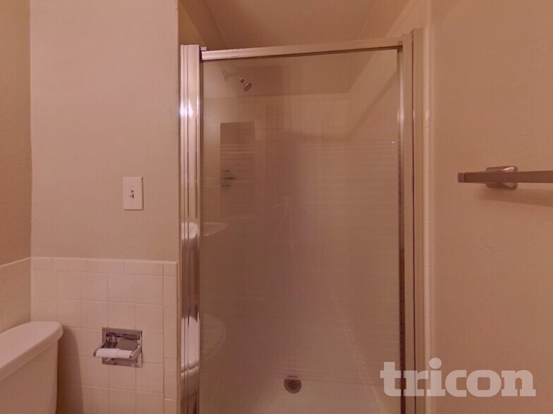 Building Photo - 3057 S Mobile Way