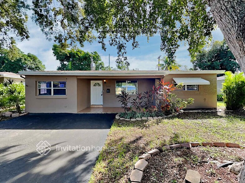 Primary Photo - 3211 SW 64th Terrace