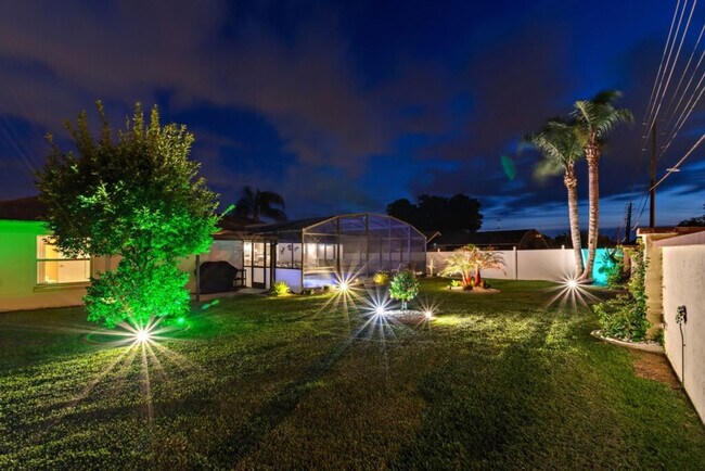 Building Photo - 7725 Indian Ridge Trail N