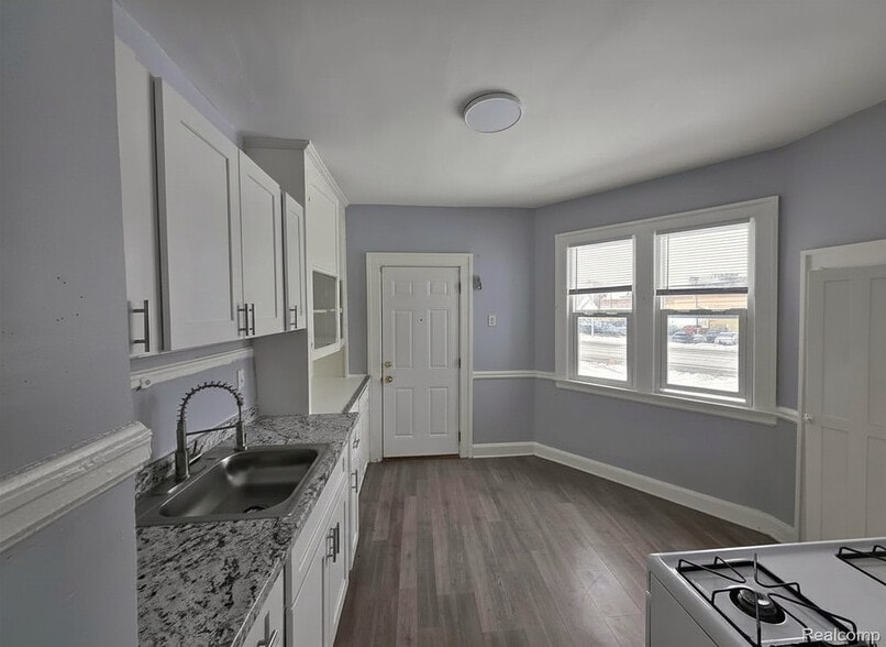 Building Photo - 2676 Sturtevant St