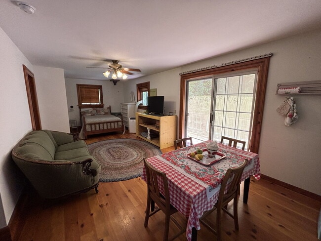 Building Photo - Unique fully furnished 1-2 bedroom property secluded on Newtown Road ten minutes from Placerville!