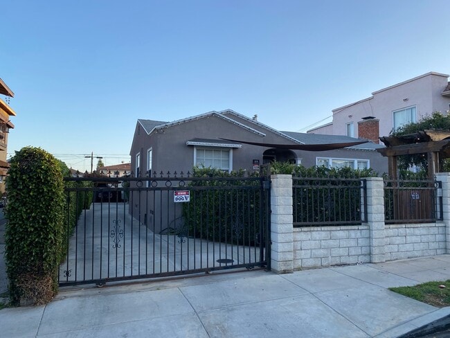 Building Photo - 4636 La Mirada Ave