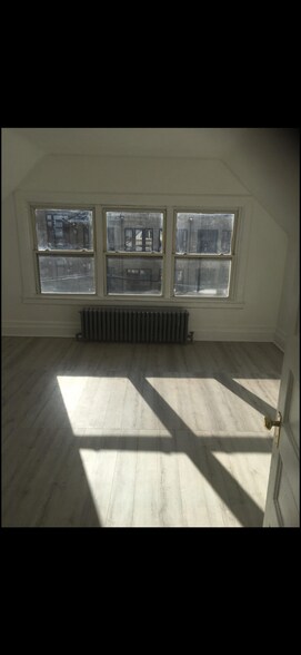 Building Photo - 357 Bedford Ave