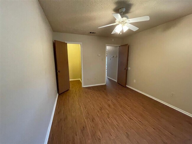 Building Photo - 8117 West Gate Blvd