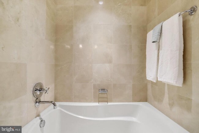 Building Photo - 1111 19th St N