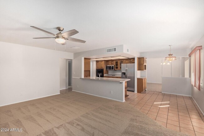 Building Photo - 1835 E Yale Dr