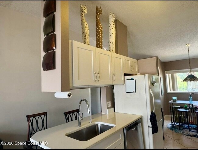 Building Photo - 118 Beach Park Ln