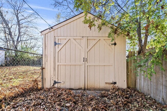 Building Photo - 154 Northwood Dr