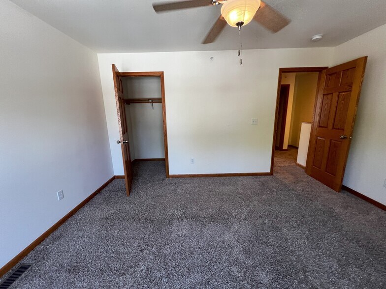 Building Photo - 202 Rail Rd