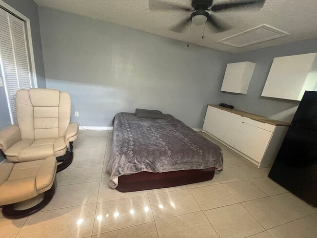 Building Photo - ICW-564 Orchid Dr.