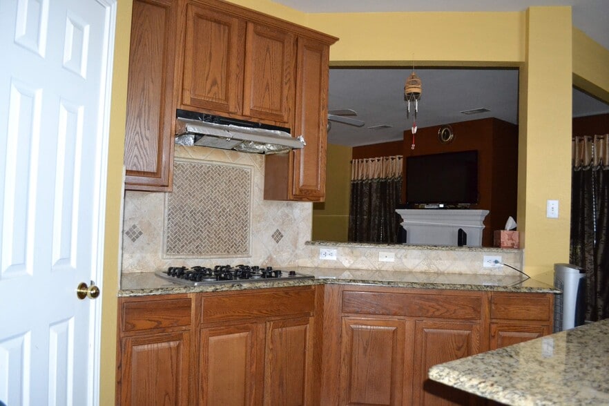 Kitchen - 6437 Branchwood Trail