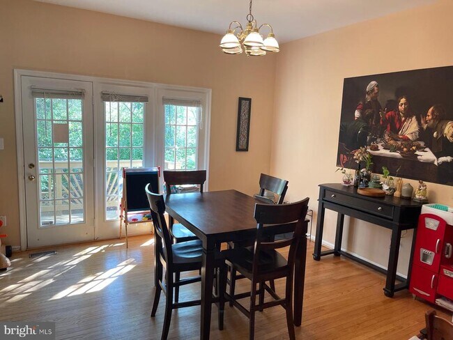 Building Photo - 4129 Trowbridge St