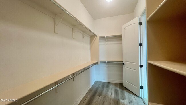 Building Photo - 4571 N Arbor Way