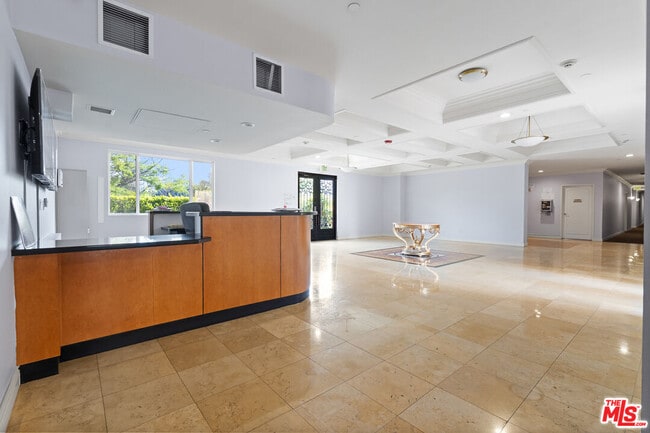 Building Photo - 4848 Wilshire Blvd