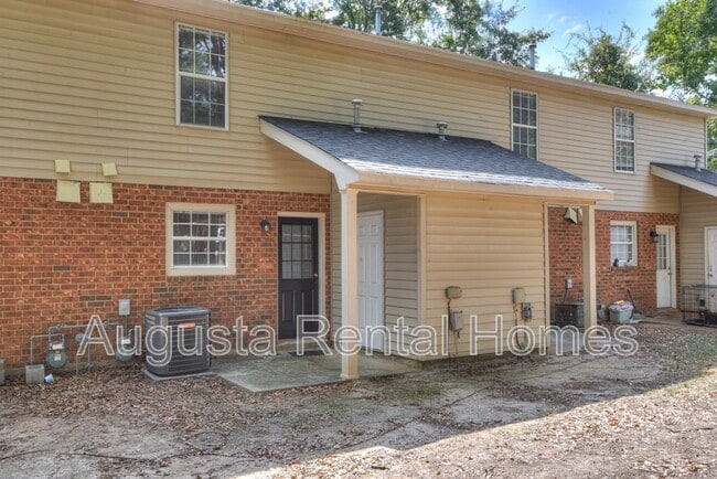 Building Photo - 138 Chalet N Blvd