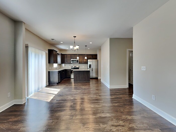 Building Photo - 6321 Silver Creek Ln