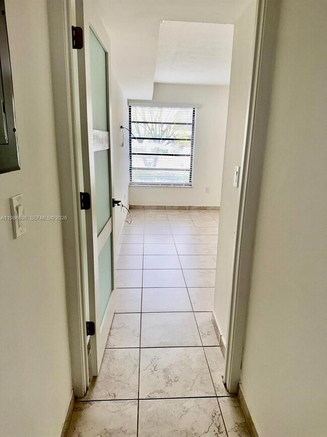 Building Photo - 8933 SW 123rd Ct