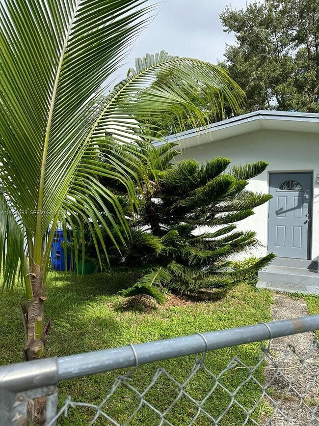 Building Photo - 3339 Frow Ave