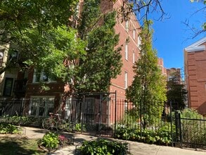Building Photo - 4445 N Paulina St