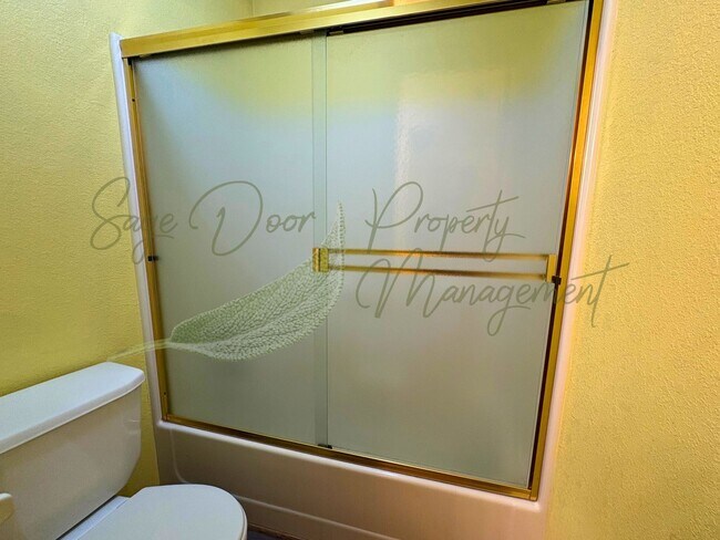 Building Photo - 505 NE 1st St