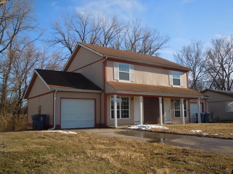 Primary Photo - 10 Cougar Dr