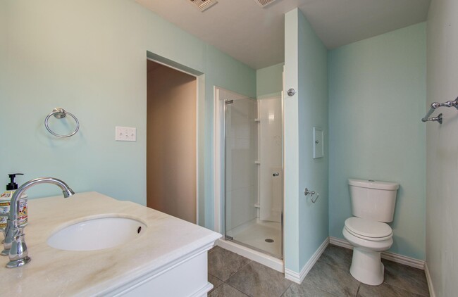 Building Photo - 6030 Willowbend Blvd