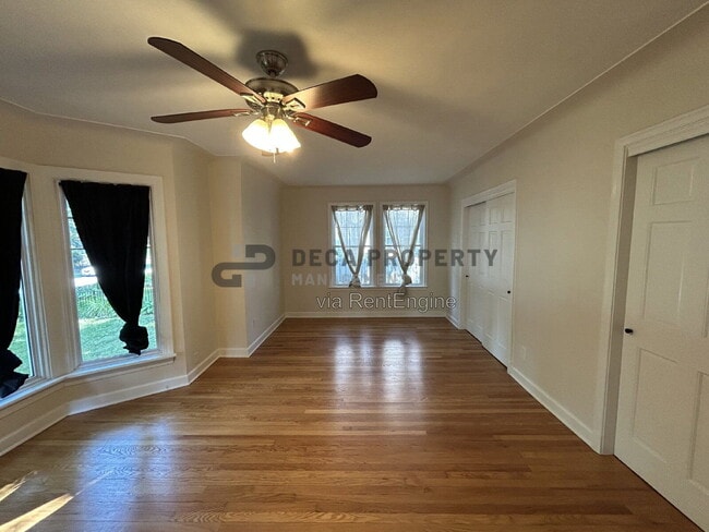 Building Photo - 203 W Cedar Ave