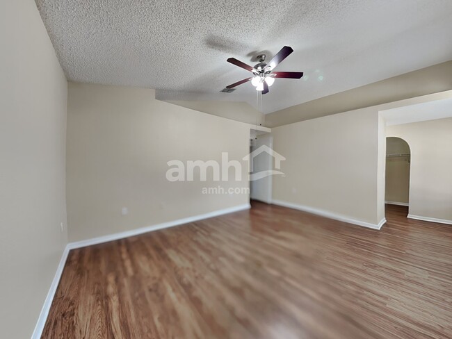 Building Photo - 11331 Ivy Flower Loop