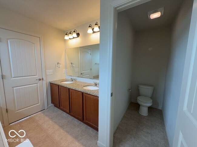 Building Photo - 13213 Isle of Man Way