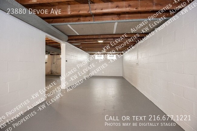 Building Photo - 23880 Devoe Ave